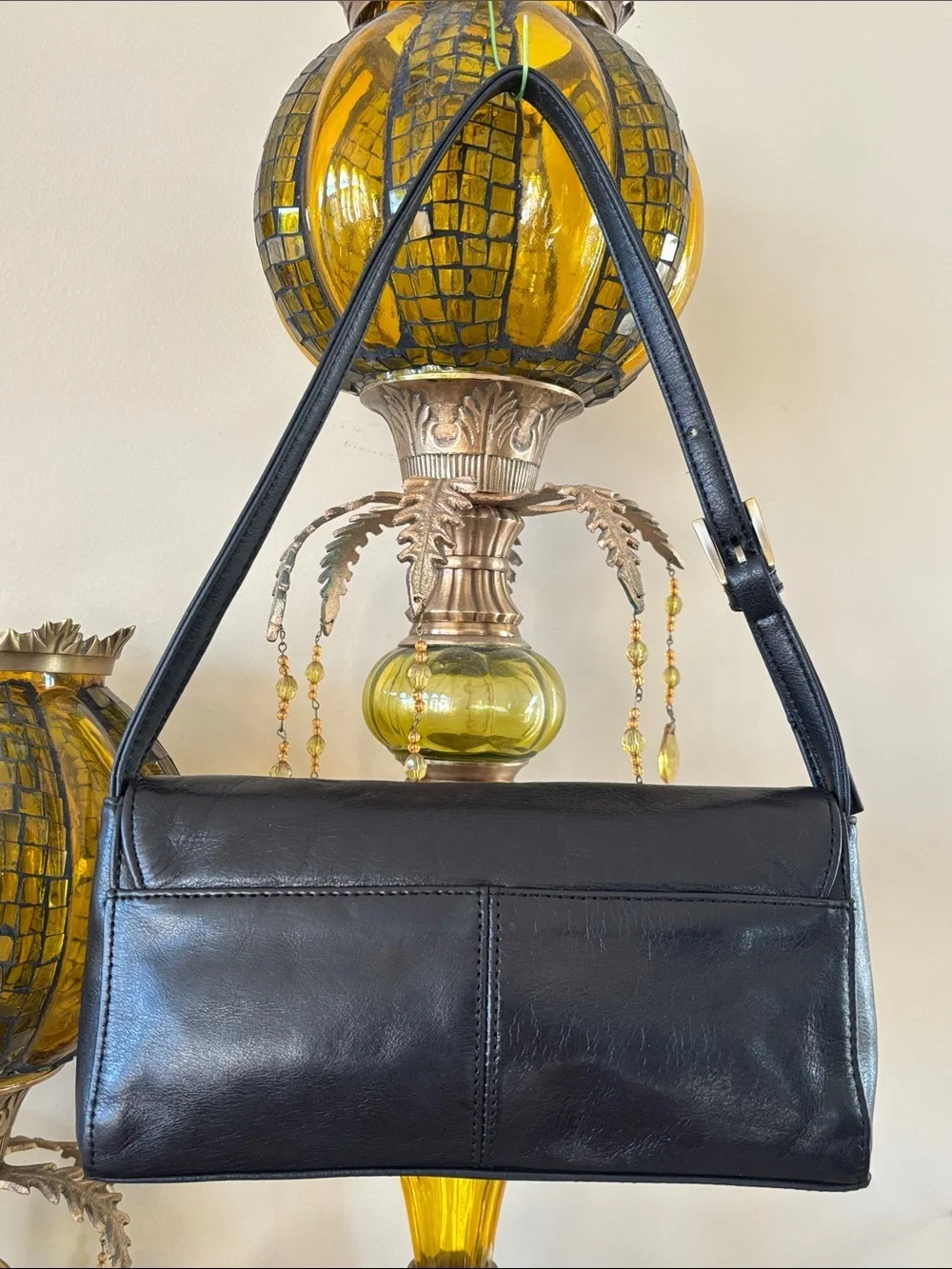 Vintage Genuine Leather Classic Small Smooth Black Flap Snap Close Shoulder Bag